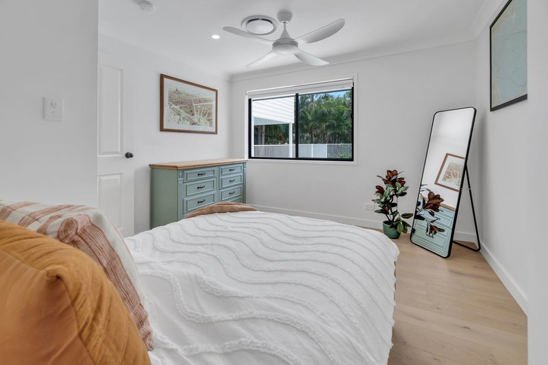 Photo - 30 Murrumba Drive, Ashmore QLD 4214 - Image 11