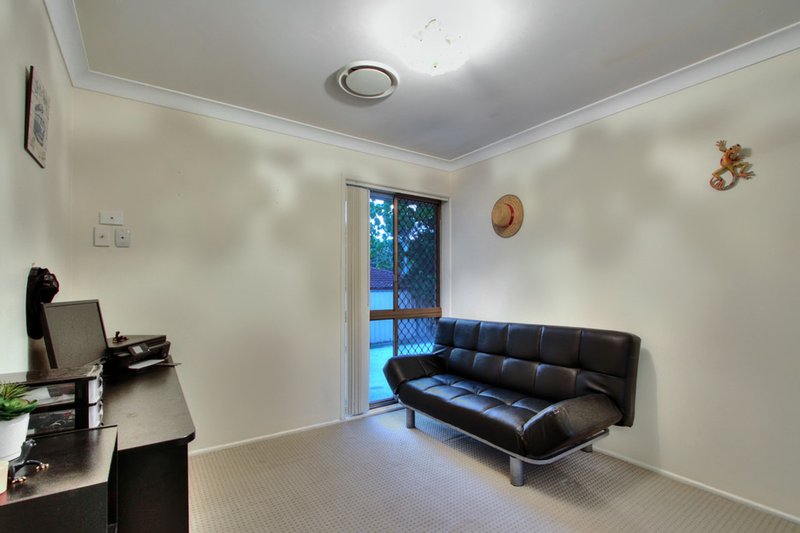 Photo - 30 Narrawong Street, Rochedale South QLD 4123 - Image 9