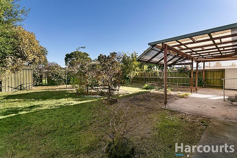 Photo - 30 Newhaven Road, Burwood East VIC 3151 - Image 3