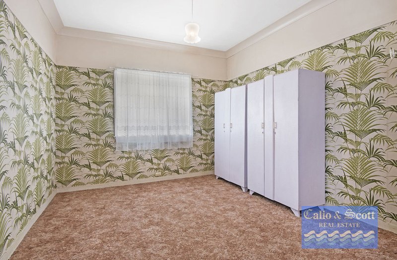 Photo - 30 Newman Road, Wavell Heights QLD 4012 - Image 5