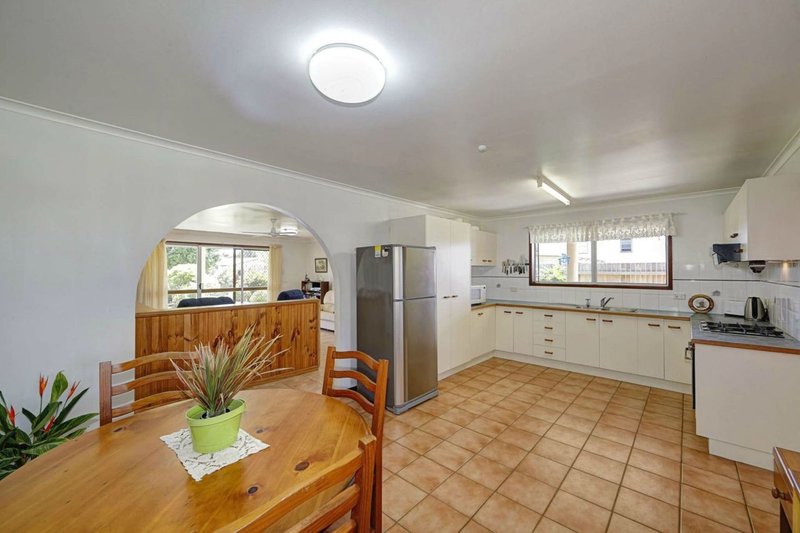 Photo - 30 Nielson Avenue, Burnett Heads QLD 4670 - Image 6