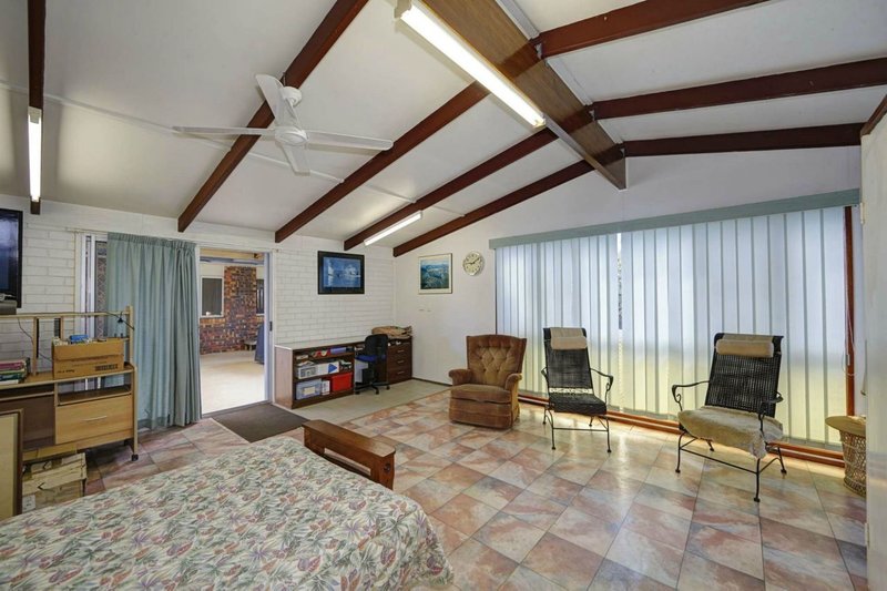 Photo - 30 Nielson Avenue, Burnett Heads QLD 4670 - Image 14