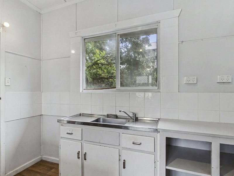 Photo - 30 North Street, Woorim QLD 4507 - Image 5
