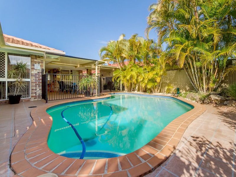 Photo - 30 Nuthatch St , Burleigh Waters QLD 4220 - Image 16