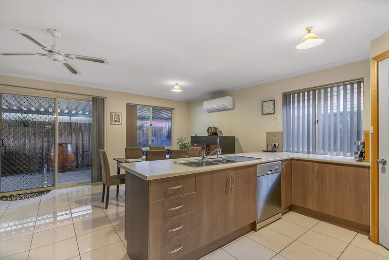 Photo - 30 Oakwood Circuit, Munno Para West SA 5115 - Image 7