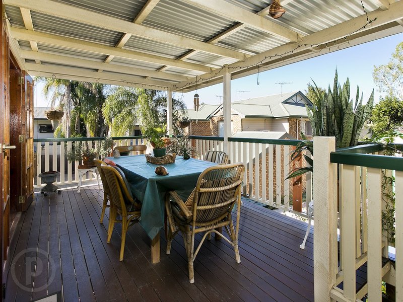 Photo - 30 Oliver Street, Nundah QLD 4012 - Image 10