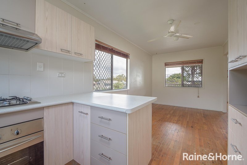 Photo - 30 Park Street, West Gladstone QLD 4680 - Image 4