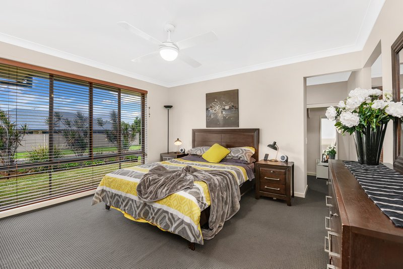 Photo - 30 Parkway Crescent, Murrumba Downs QLD 4503 - Image 6