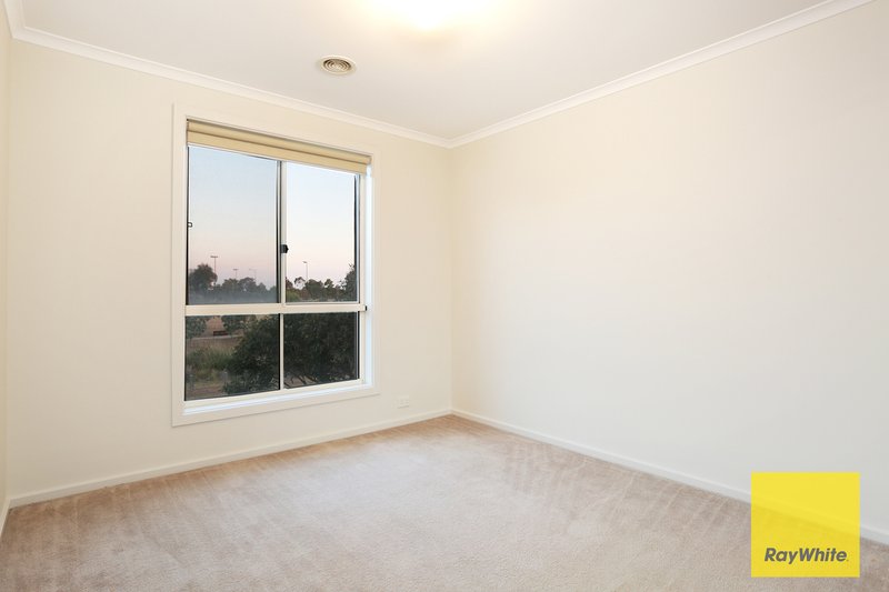 Photo - 30 Parkwood Terrace, Point Cook VIC 3030 - Image 14