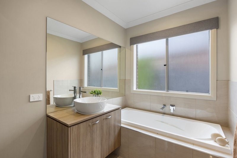 Photo - 30 Patriot Boulevard, Clyde North VIC 3978 - Image 18