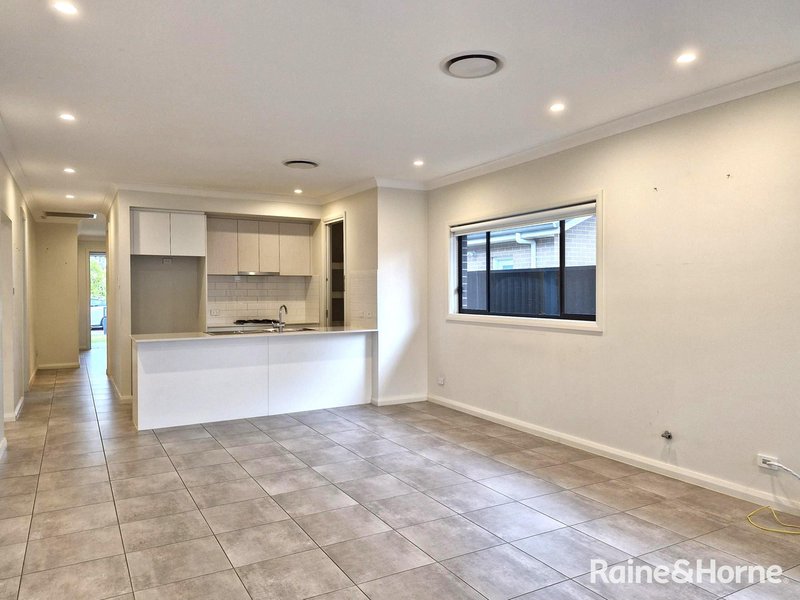 Photo - 30 Peckham Grove, Oran Park NSW 2570 - Image 2