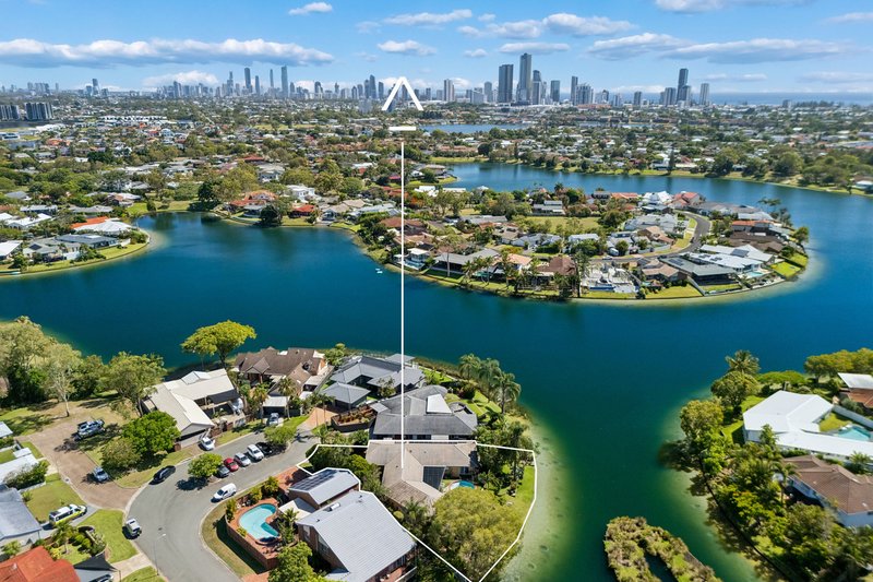 Photo - 30 Peninsula Court, Mermaid Waters QLD 4218 - Image 2