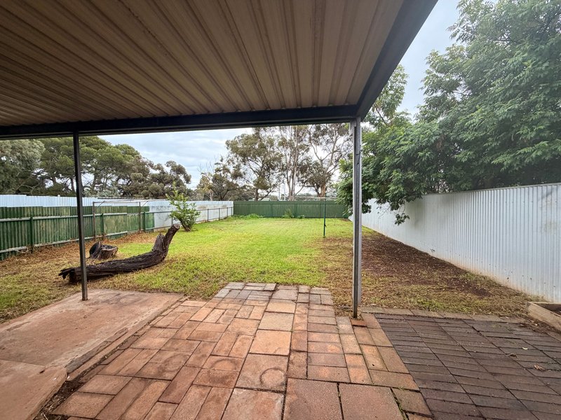 Photo - 30 Pertwood Road, Elizabeth North SA 5113 - Image 8