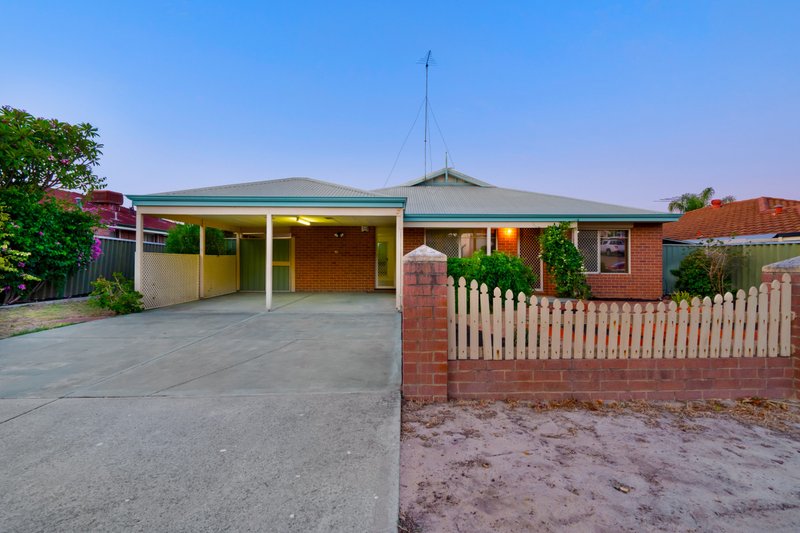 Photo - 30 Pilbara Crescent, Jane Brook WA 6056 - Image 2