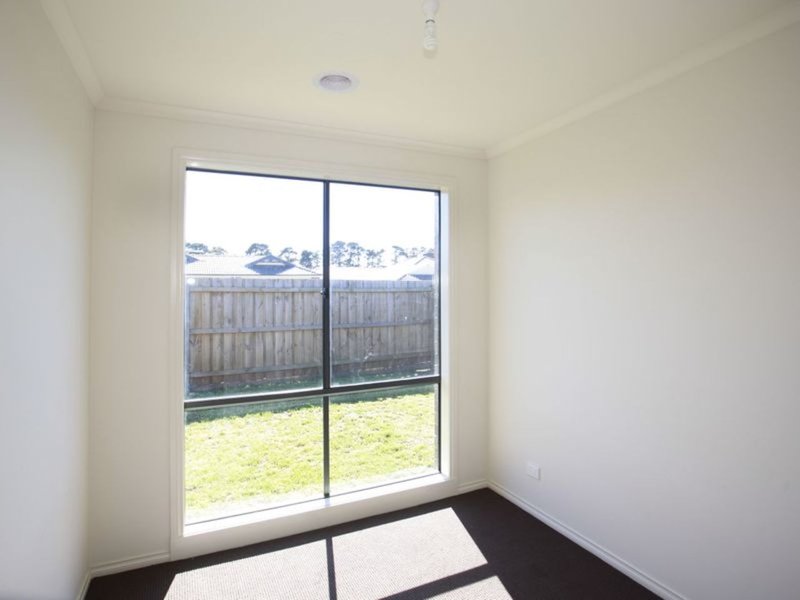 Photo - 30 Pomegranate Way, Pakenham VIC 3810 - Image 19