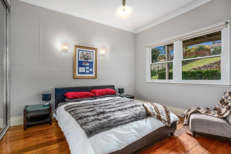 Photo - 30 Pooraka Avenue, West Wollongong NSW 2500 - Image 4