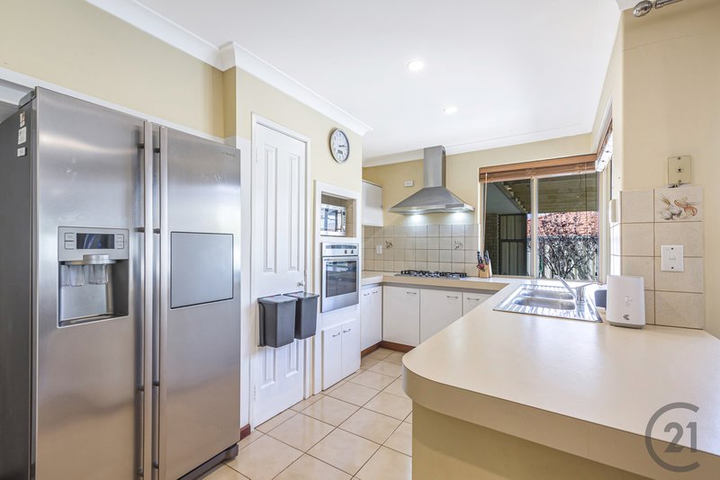 Photo - 30 Port Marnock Circle, Halls Head WA 6210 - Image 4