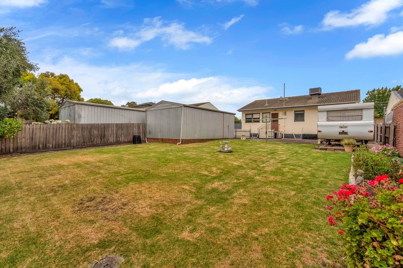 Photo - 30 Pyalong Crescent, Dallas VIC 3047 - Image 11