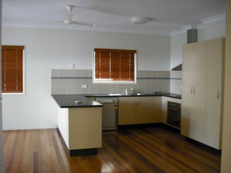 Photo - 30 Ralston Street, West End QLD 4810 - Image 3