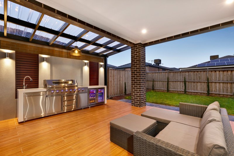 Photo - 30 Red Brush Drive, Keysborough VIC 3173 - Image 9