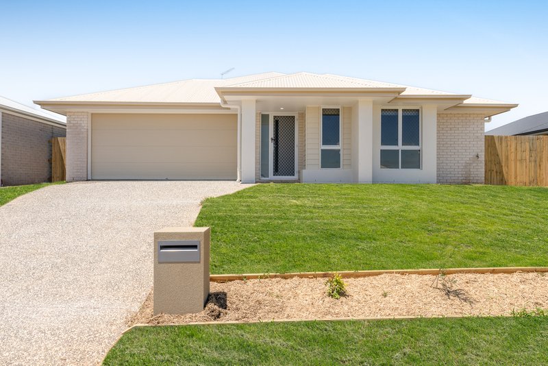 Photo - 30 Red Cedar Avenue, Cotswold Hills QLD 4350 - Image 1
