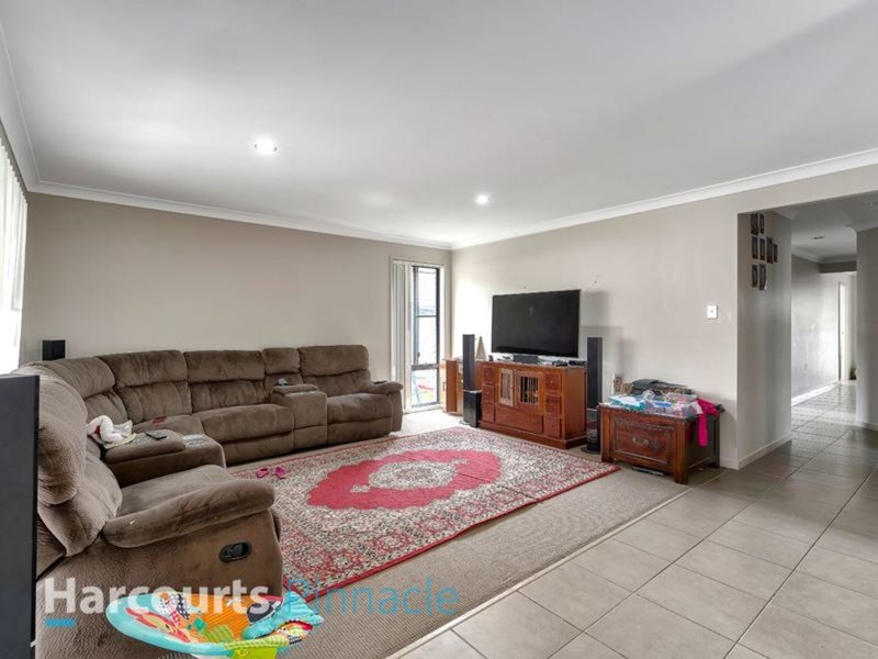 Photo - 30 Redcedar Place, Morayfield QLD 4506 - Image 2