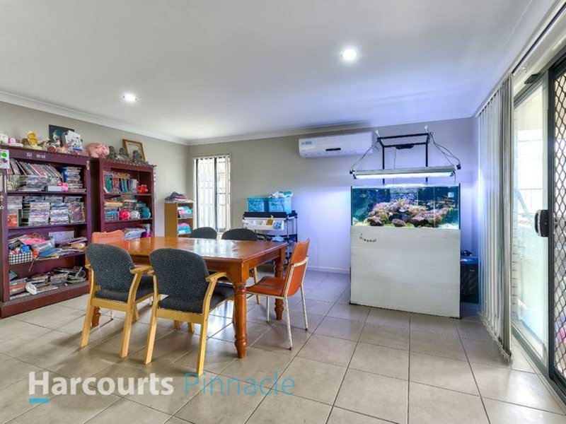 Photo - 30 Redcedar Place, Morayfield QLD 4506 - Image 4