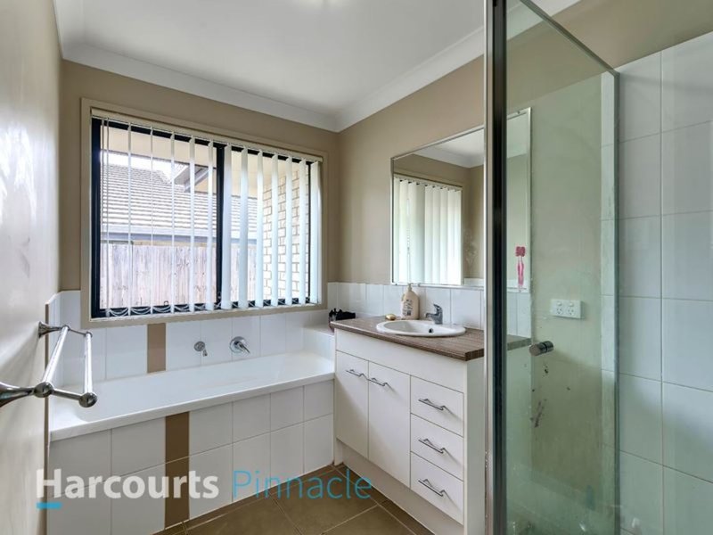 Photo - 30 Redcedar Place, Morayfield QLD 4506 - Image 9