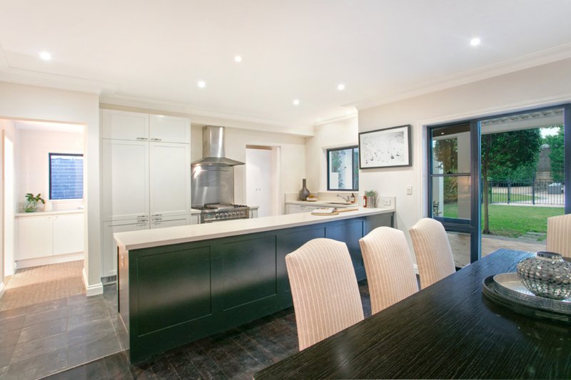 Photo - 30 Reddall Street Street, Manly NSW 2095 - Image 4