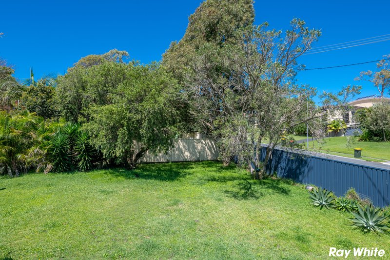 Photo - 30 Regatta Avenue, Forster NSW 2428 - Image 5