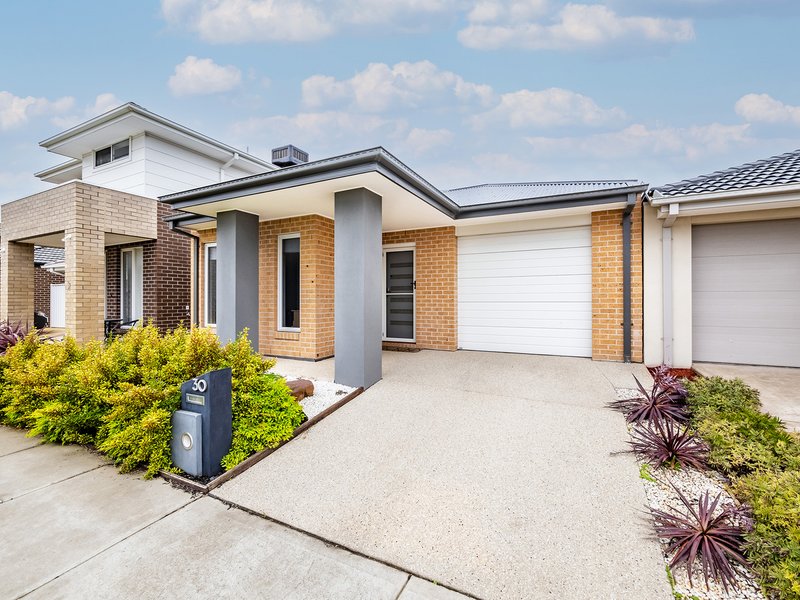 Photo - 30 Remus Circuit, Cranbourne West VIC 3977 - Image 3