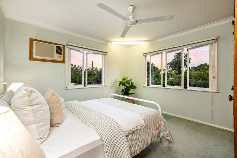 Photo - 30 Richardson Street, Edge Hill QLD 4870 - Image 8