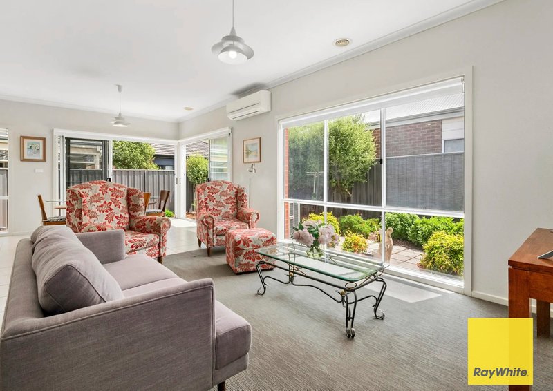Photo - 30 Riordan Crescent, Mernda VIC 3754 - Image 2