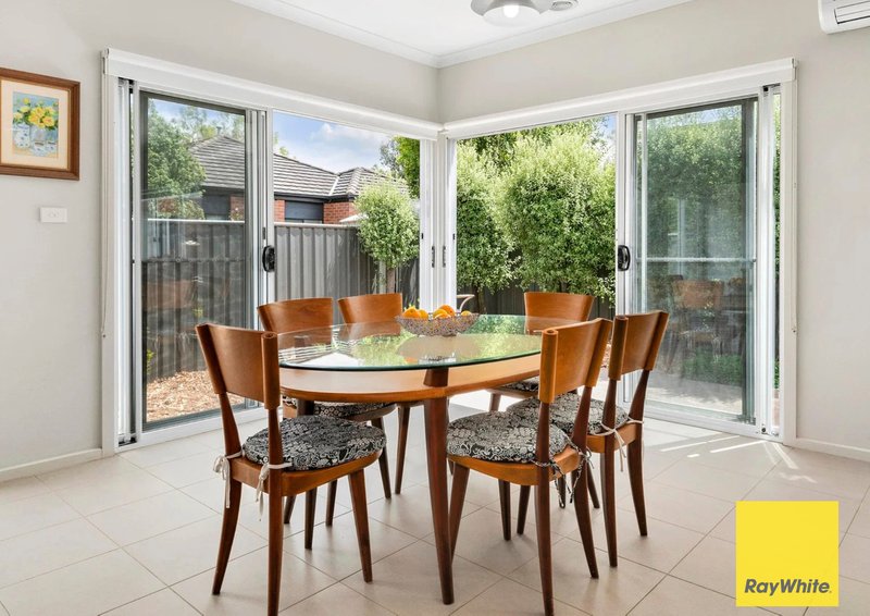 Photo - 30 Riordan Crescent, Mernda VIC 3754 - Image 4