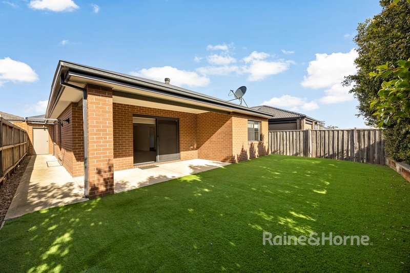 Photo - 30 Rockfern Crescent, Diggers Rest VIC 3427 - Image 15