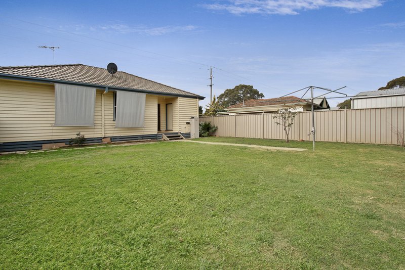 Photo - 30 Roe Street, Benalla VIC 3672 - Image 2