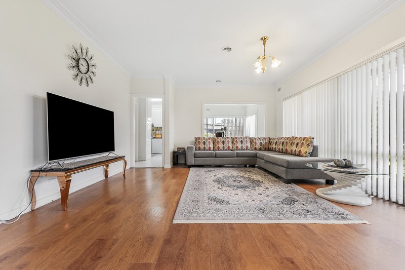 Photo - 30 Rogers Street, Pakenham VIC 3810 - Image 2