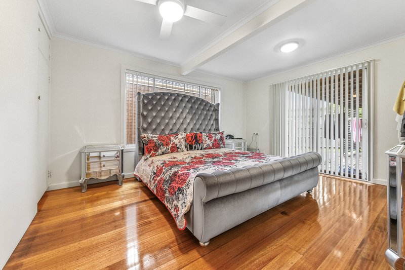 Photo - 30 Rogers Street, Pakenham VIC 3810 - Image 7