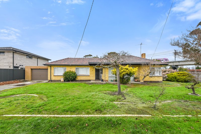 Photo - 30 Rogers Street, Pakenham VIC 3810 - Image 15