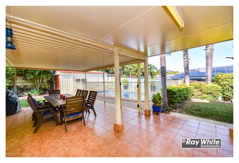 Photo - 30 Rosewood Drive, Norman Gardens QLD 4701 - Image 3