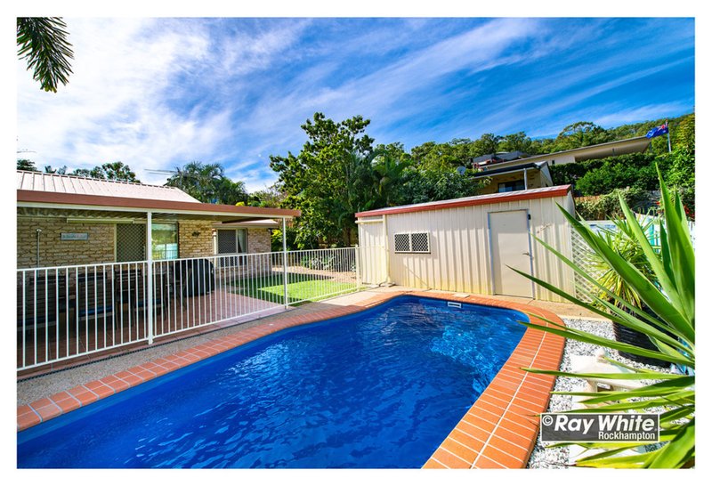 Photo - 30 Rosewood Drive, Norman Gardens QLD 4701 - Image 7