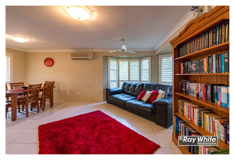 Photo - 30 Rosewood Drive, Norman Gardens QLD 4701 - Image 11