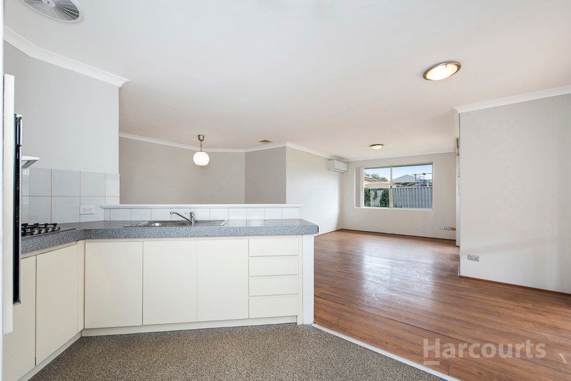 Photo - 30 Round Hill Drive, Port Kennedy WA 6172 - Image 3
