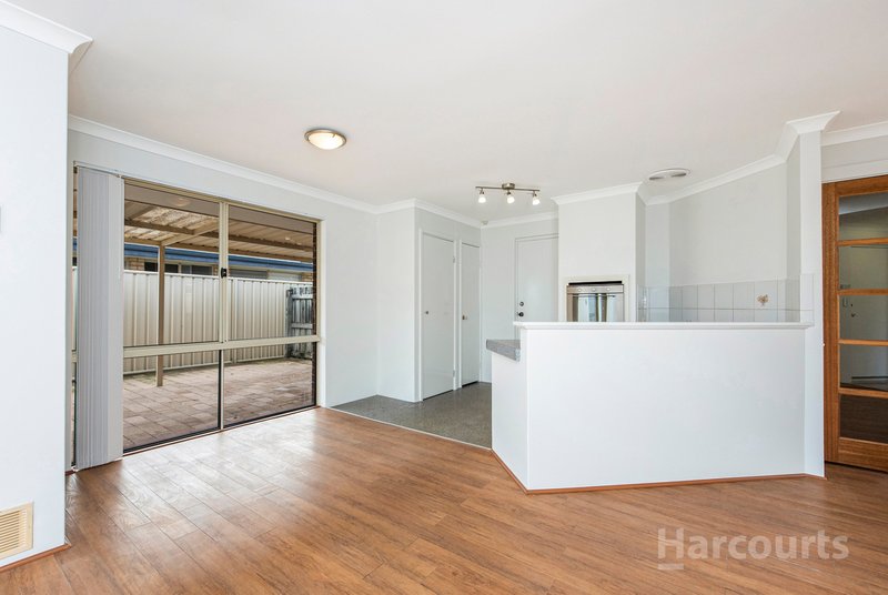 Photo - 30 Round Hill Drive, Port Kennedy WA 6172 - Image 4