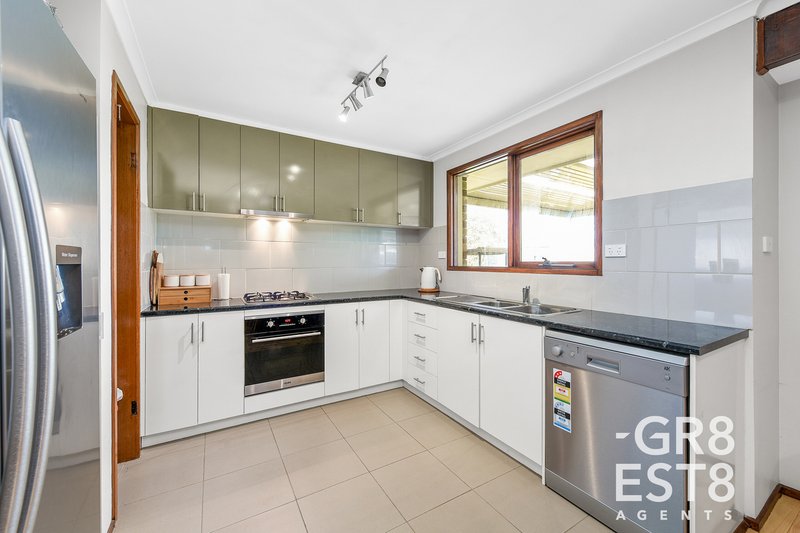 Photo - 30 Rouse Street, Cranbourne VIC 3977 - Image 3