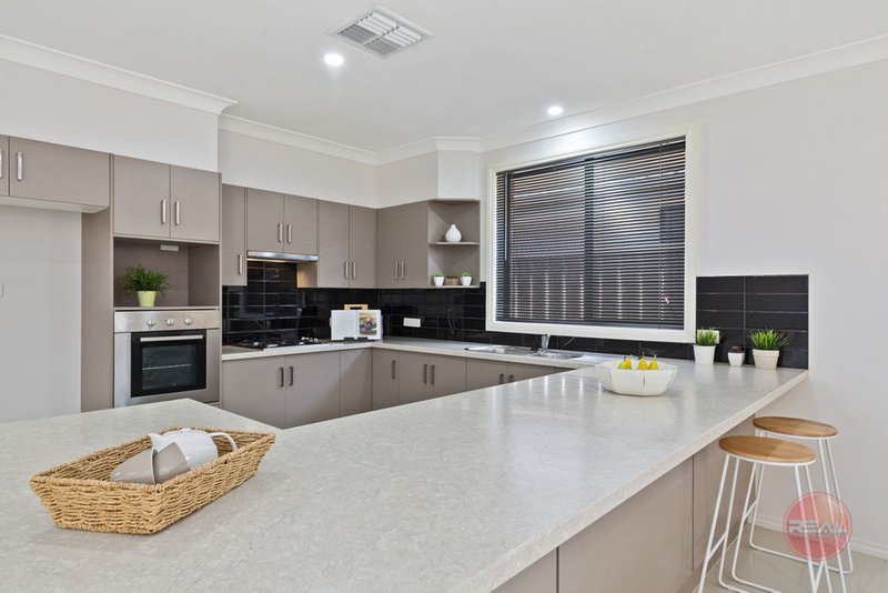 Photo - 30 Rugby Street, Dover Gardens SA 5048 - Image 4