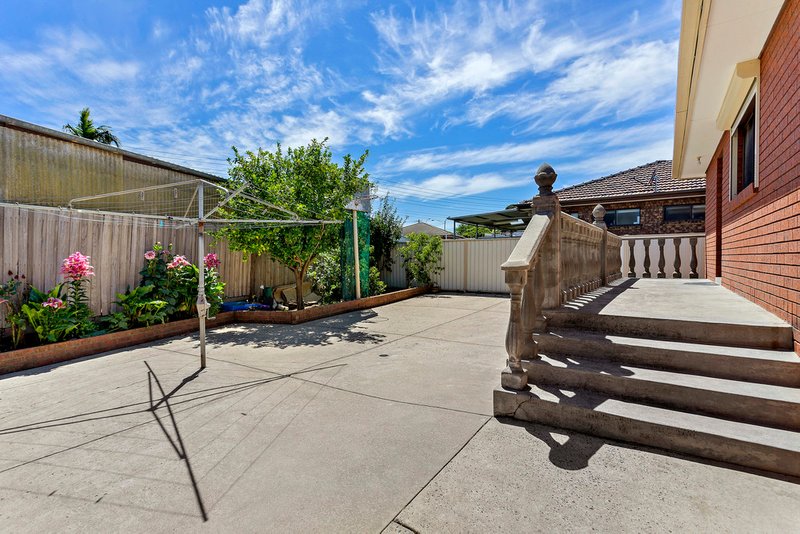 Photo - 30 Salamander Avenue, Thomastown VIC 3074 - Image 8