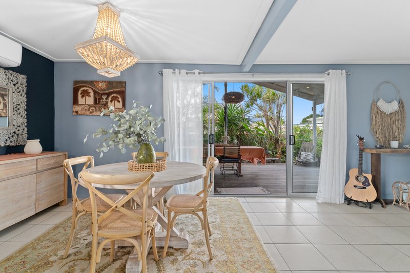 Photo - 30 Saleng Crescent, Warana QLD 4575 - Image 13