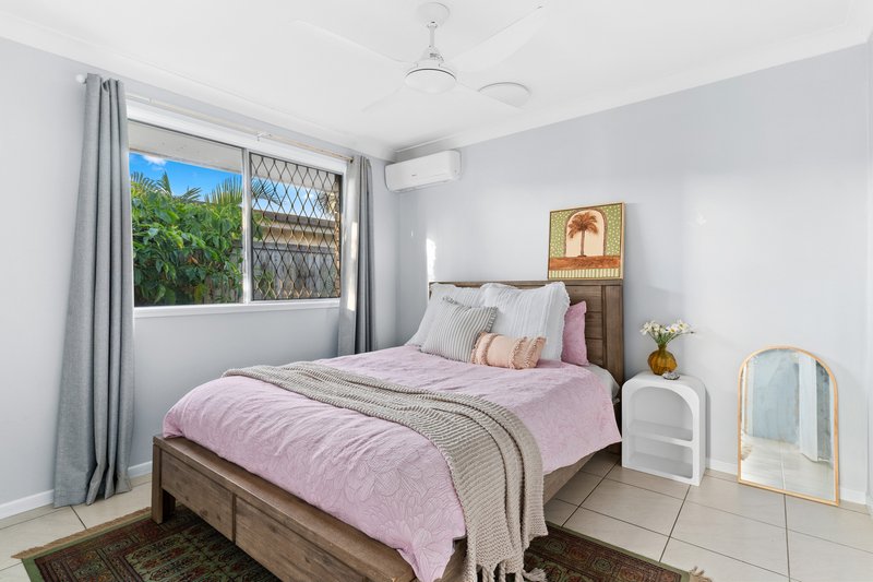 Photo - 30 Saleng Crescent, Warana QLD 4575 - Image 16