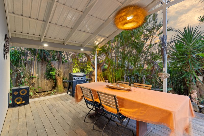 Photo - 30 Saleng Crescent, Warana QLD 4575 - Image 31